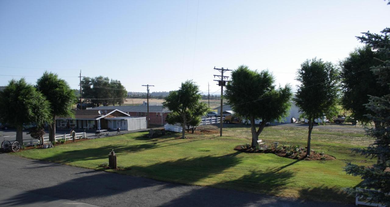Rim Rock Motel Alturas Extérieur photo