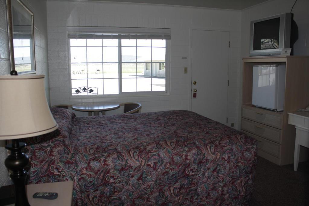 Rim Rock Motel Alturas Chambre photo