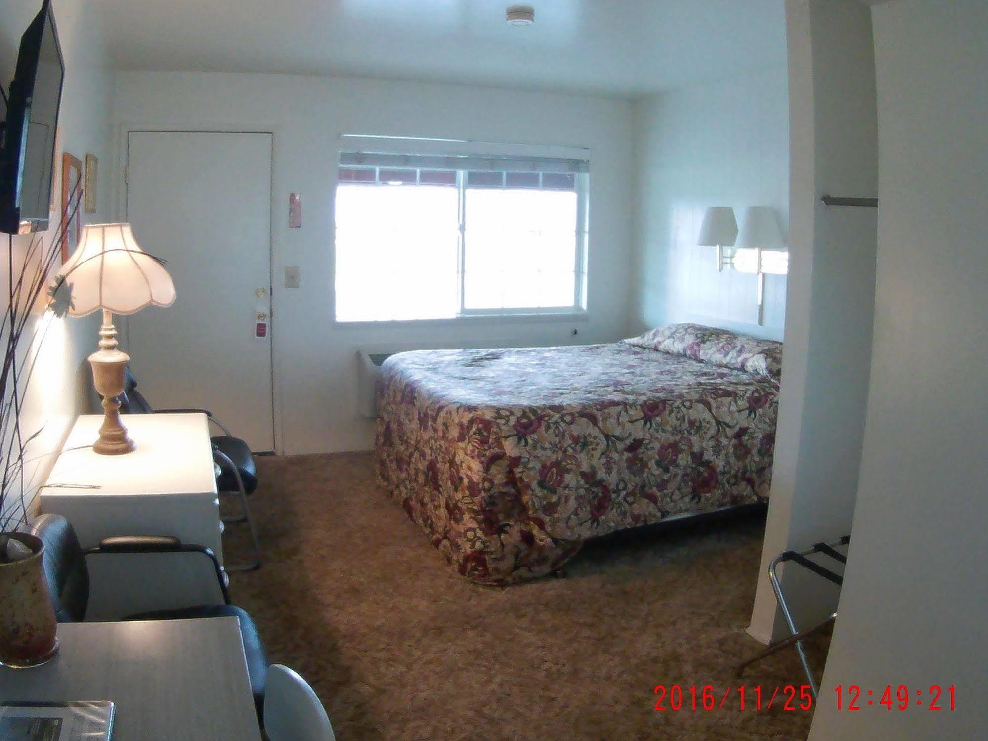 Rim Rock Motel Alturas Extérieur photo