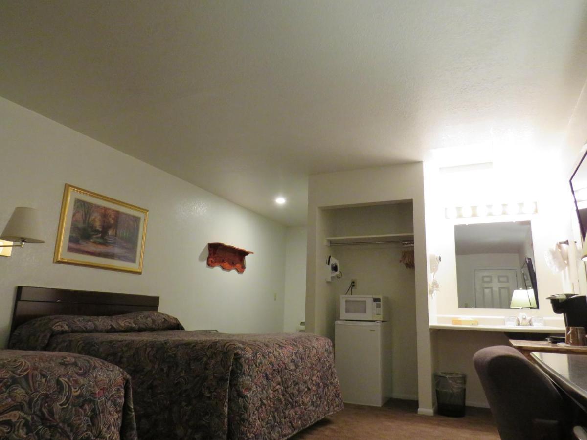 Rim Rock Motel Alturas Extérieur photo