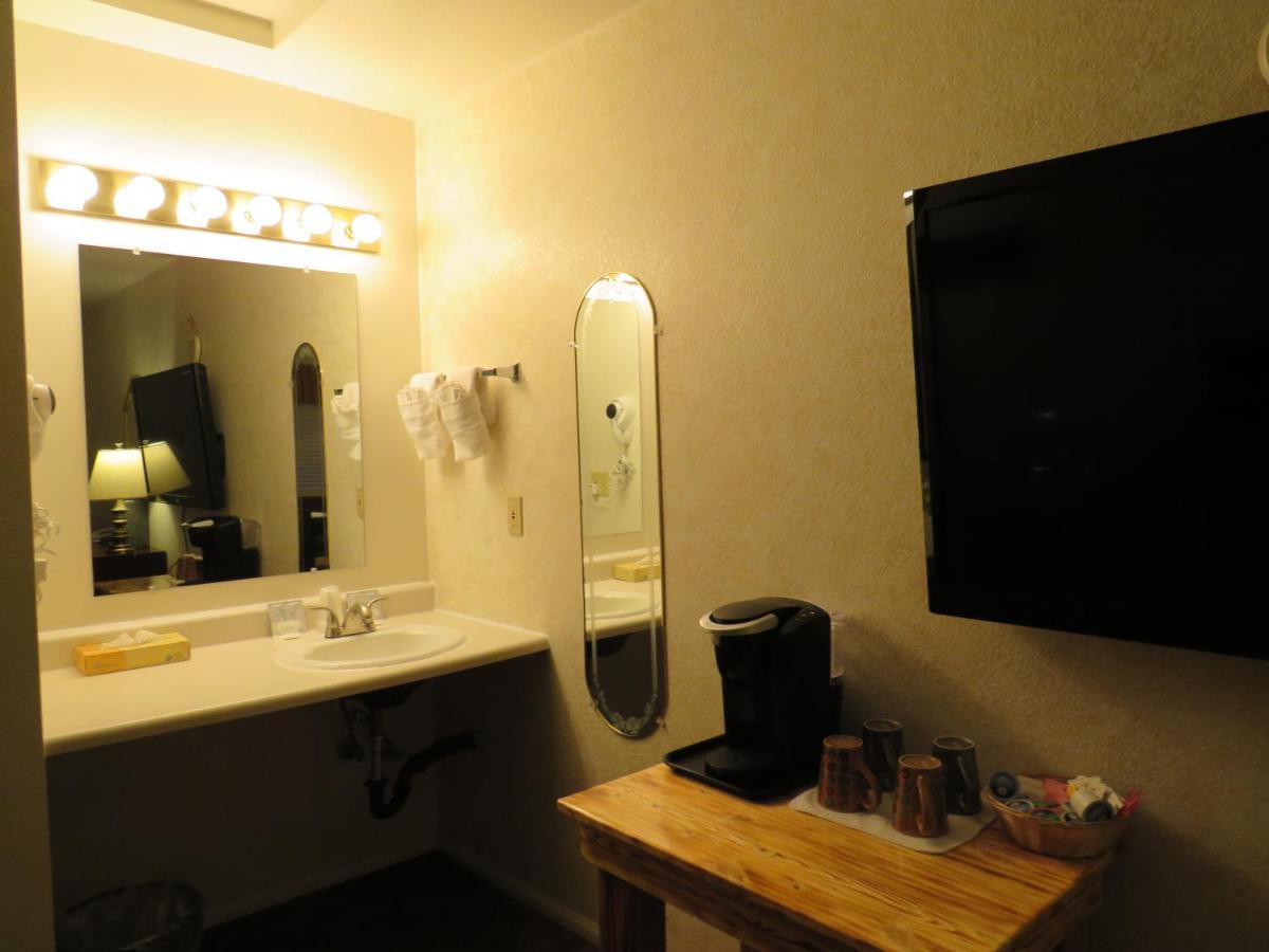 Rim Rock Motel Alturas Extérieur photo