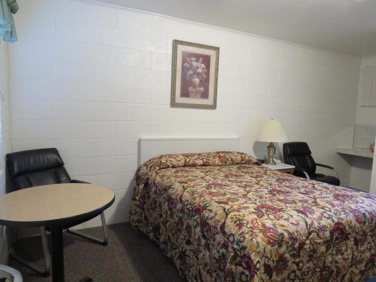 Rim Rock Motel Alturas Extérieur photo
